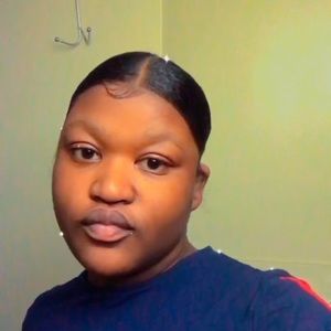 Meet your Posher, Makayla